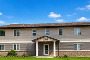 1205 S Sibley Ave, Litchfield, MN 55355 - Photo 5