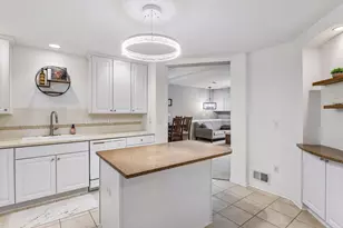 7930 Golden Valley Rd, Golden Valley, MN 55427 - Photo 11
