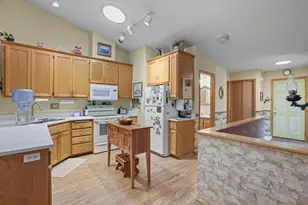 801 White Oak Ct, New Brighton, MN 55112 - Photo 7