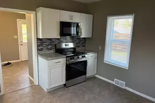 406 Park St, Alexandria, MN 56308 - Photo 9