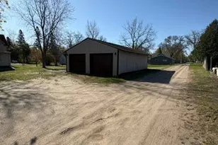 406 Park St, Alexandria, MN 56308 - Photo 7