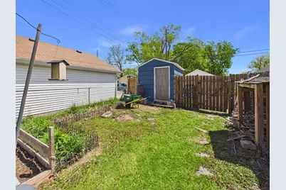 4250 Welcome Avenue N, Crystal, MN 55422 - Photo 9