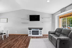 504 Dogwood St SW, Isanti, MN 55040 - Photo 7