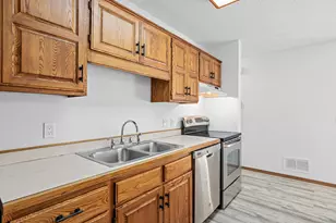 11177 Edgewood Cir N, Champlin, MN 55316 - Photo 19