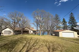 14425 W Lake Sallie Dr, Detroit Lakes, MN 56501 - Photo 9