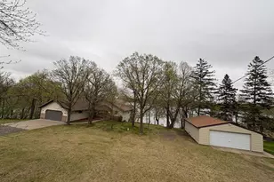 14425 W Lake Sallie Dr, Detroit Lakes, MN 56501 - Photo 11