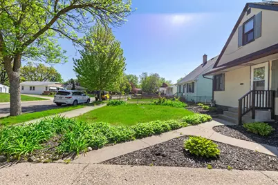 254 Arion Street E, West Saint Paul, MN 55118 - Photo 9