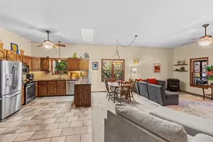 840 Hallam Ave N, Mahtomedi, MN 55115 - Photo 3