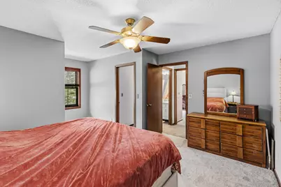 840 Hallam Avenue N, Mahtomedi, MN 55115 - Photo 11