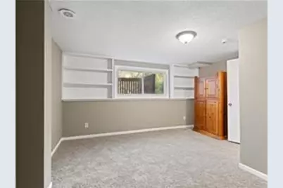 4819 Grenwich Way N, Oakdale, MN 55128 - Photo 9