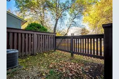 4819 Grenwich Way N, Oakdale, MN 55128 - Photo 17