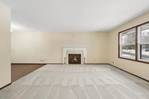 1051 Tiller Ln, Shoreview, MN 55126 - Photo 9