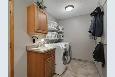 10154 Noble Court N, Brooklyn Park, MN 55443 - Photo 15