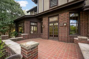 2418 W 22nd St, Minneapolis, MN 55405 - Photo 9