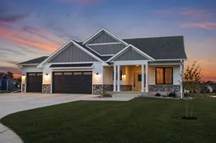34 N Pointe Ct, North Mankato, MN 56003 - Photo 1