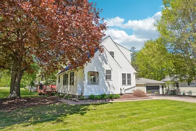 7710 Groveland Road, Mounds View, MN 55112 - Photo 3