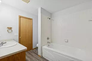 211 7th St S, Winsted, MN 55395 - Photo 21