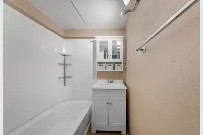 75 S Montgomery Avenue, Le Center, MN 56057 - Photo 13