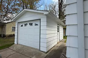 120 W 9th St, Fairmont, MN 56031 - Photo 3