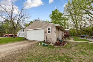 19624 Roberds Lake Blvd, Faribault, MN 55021 - Photo 5