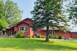 212 Lake Ave NE, Clearbrook, MN 56634 - Photo 3