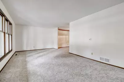1754 Evergreen Bay, Woodbury, MN 55125 - Photo 7