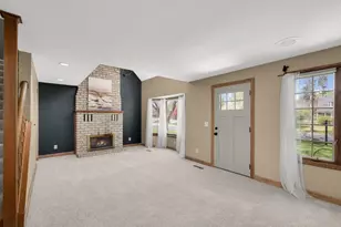 1834 Holton St, Falcon Heights, MN 55113 - Photo 3