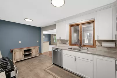 1834 Holton Street, Falcon Heights, MN 55113 - Photo 7