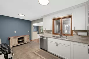 1834 Holton St, Falcon Heights, MN 55113 - Photo 7