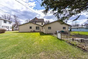109 E 8th St, Crookston, MN 56716 - Photo 31