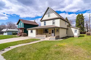 109 E 8th St, Crookston, MN 56716 - Photo 27