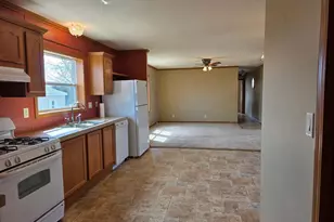 9 Holly Ln, Duluth, MN 55810 - Photo 5