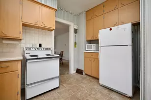 671 E King St, Winona, MN 55987 - Photo 9
