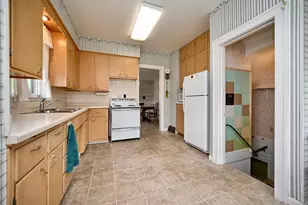 671 E King St, Winona, MN 55987 - Photo 7