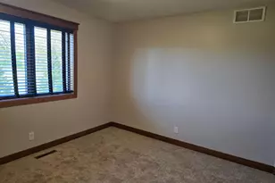 38270 Everett Ave, North Branch, MN 55056 - Photo 27