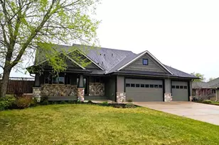 38270 Everett Ave, North Branch, MN 55056 - Photo 1