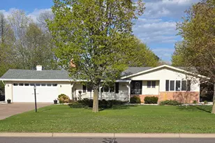 822 Dellwood St S, Cambridge, MN 55008 - Photo 1