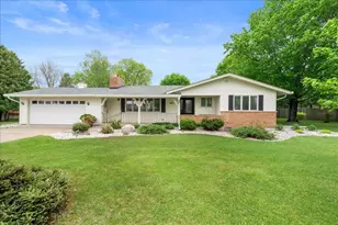 822 Dellwood St S, Cambridge, MN 55008 - Photo 1