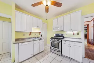 415 Division St W, Faribault, MN 55021 - Photo 3