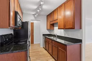821 Douglas Ave, Minneapolis, MN 55403 - Photo 9