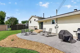 3040 Boone Ave N, New Hope, MN 55427 - Photo 41