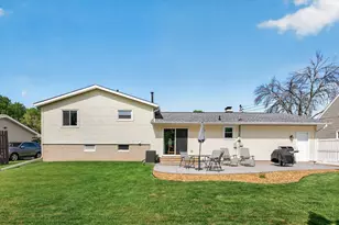 3040 Boone Ave N, New Hope, MN 55427 - Photo 45