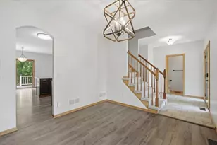 13 Cliff Ridge Ct, Hudson, WI 54016 - Photo 5