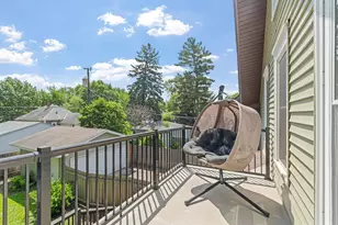 1024 Victoria St N, Saint Paul, MN 55103 - Photo 11