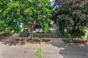 1024 Victoria St N, Saint Paul, MN 55103 - Photo 13