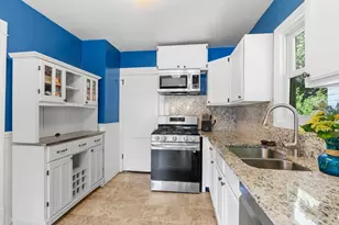 1024 Victoria St N, Saint Paul, MN 55103 - Photo 33