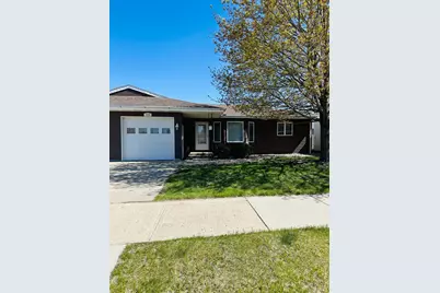 105 Oscar Avenue N, Canby, MN 56220 - Photo 1