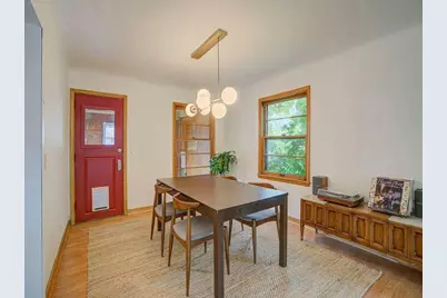 2011 Vincent Avenue N, Minneapolis, MN 55411 - Photo 7