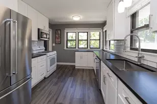 1224 6th St E, Saint Paul, MN 55106 - Photo 11