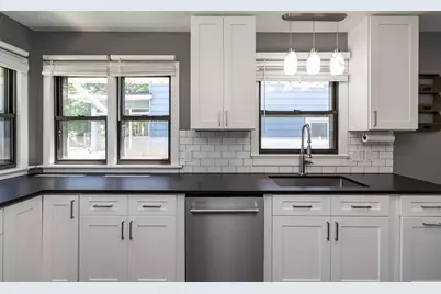 1224 6th Street E, Saint Paul, MN 55106 - Photo 9